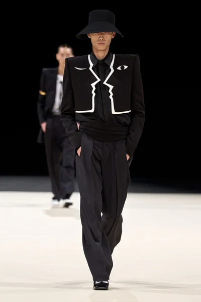 Look 40